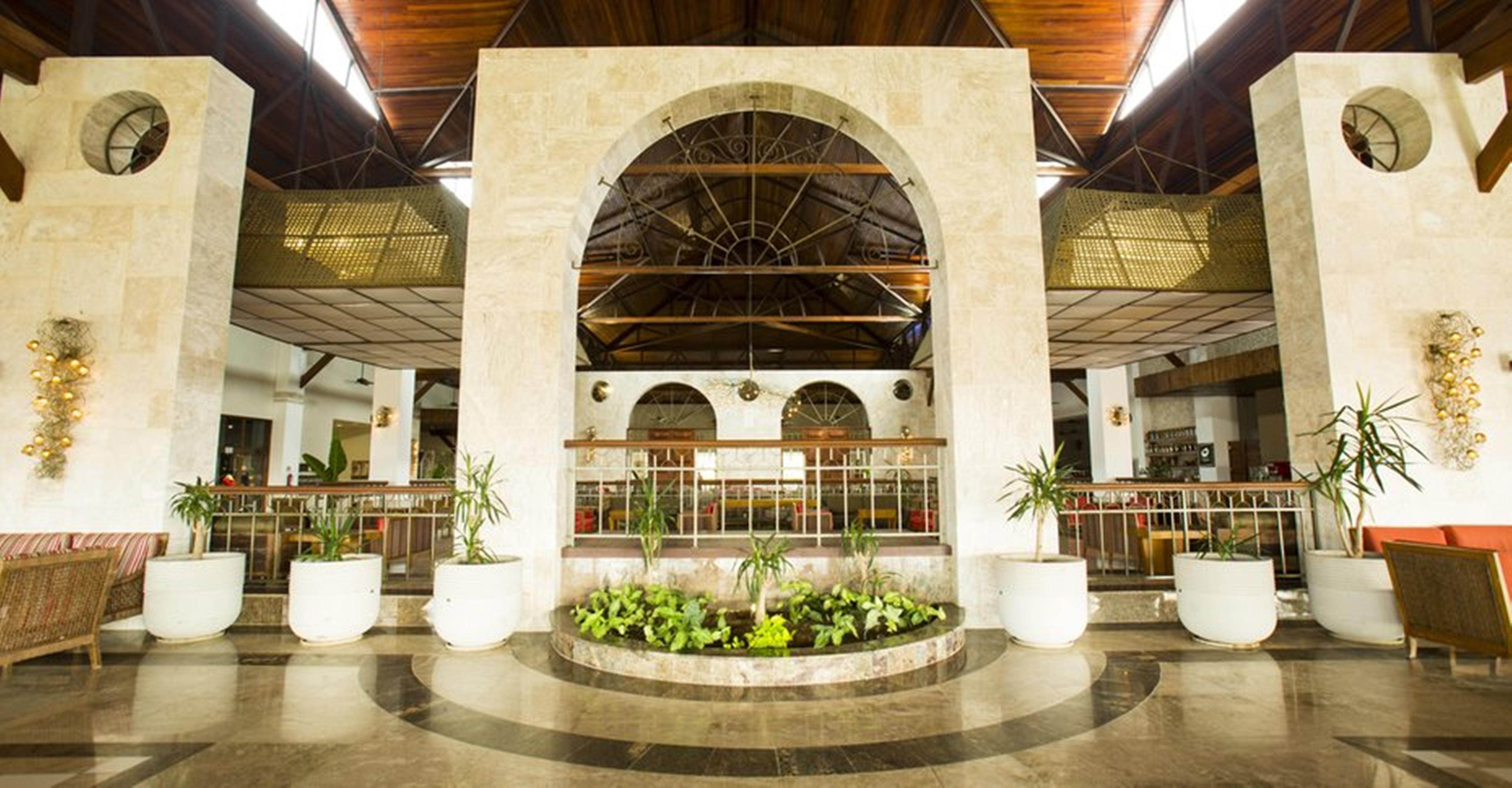 Grand Palladium Imbassai Resort & Spa Exterior foto Interior of the hotel